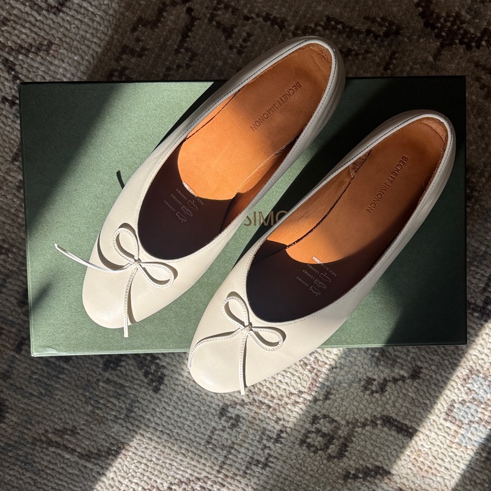 Beckett Simonon ballet flats 8.5